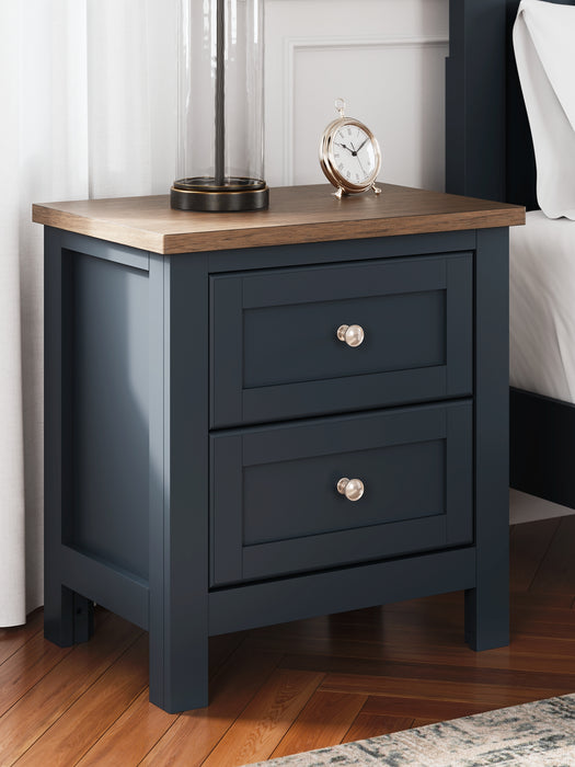 Landocken Queen Panel Bed with 2 Nightstands